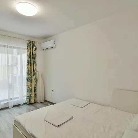 Modern Cozy Flat With Parking In Center Варна